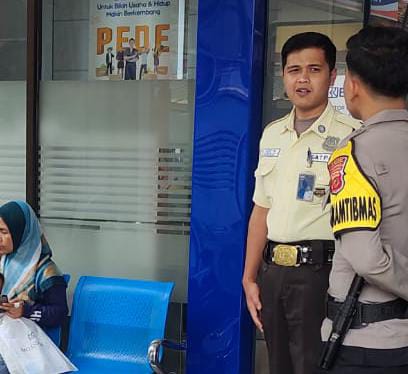 Patroli Dialogis Bhabinkamtibmas Polsek Bantarujeg, Polres Majalengka Antisipasi C3 di Perbankan